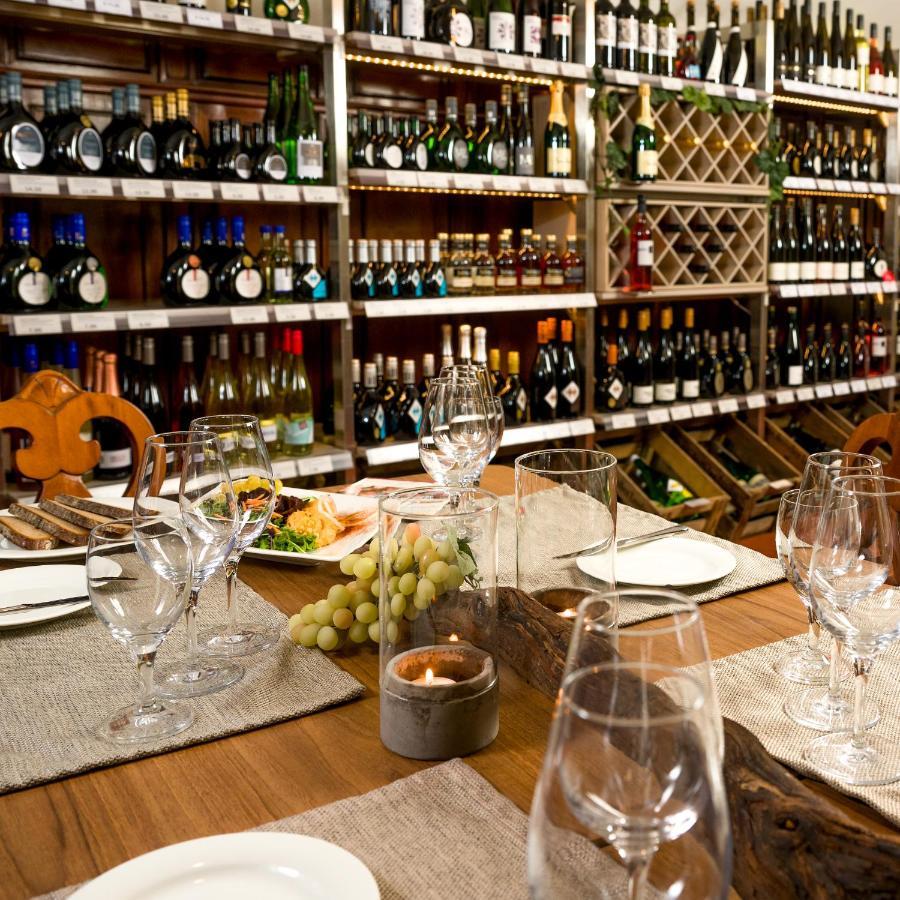 Spundloch- Das Hotel & Weinrestaurant Veitshöchheim Eksteriør billede