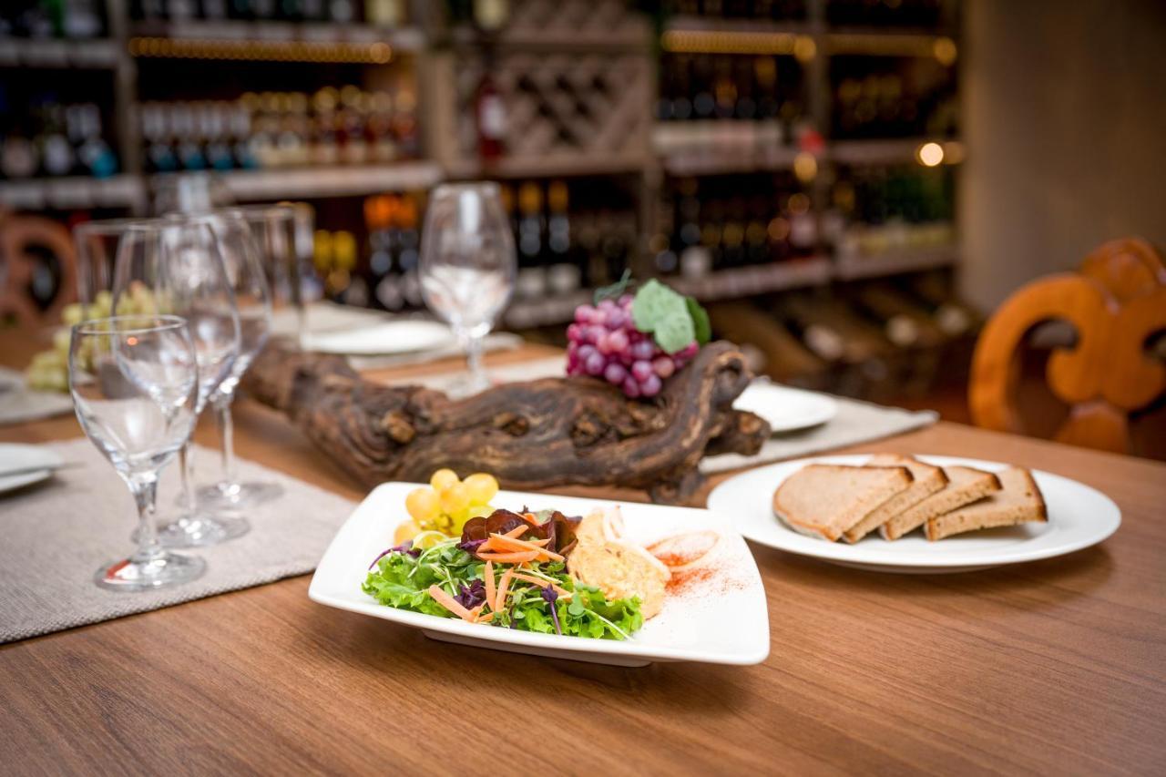 Spundloch- Das Hotel & Weinrestaurant Veitshöchheim Eksteriør billede