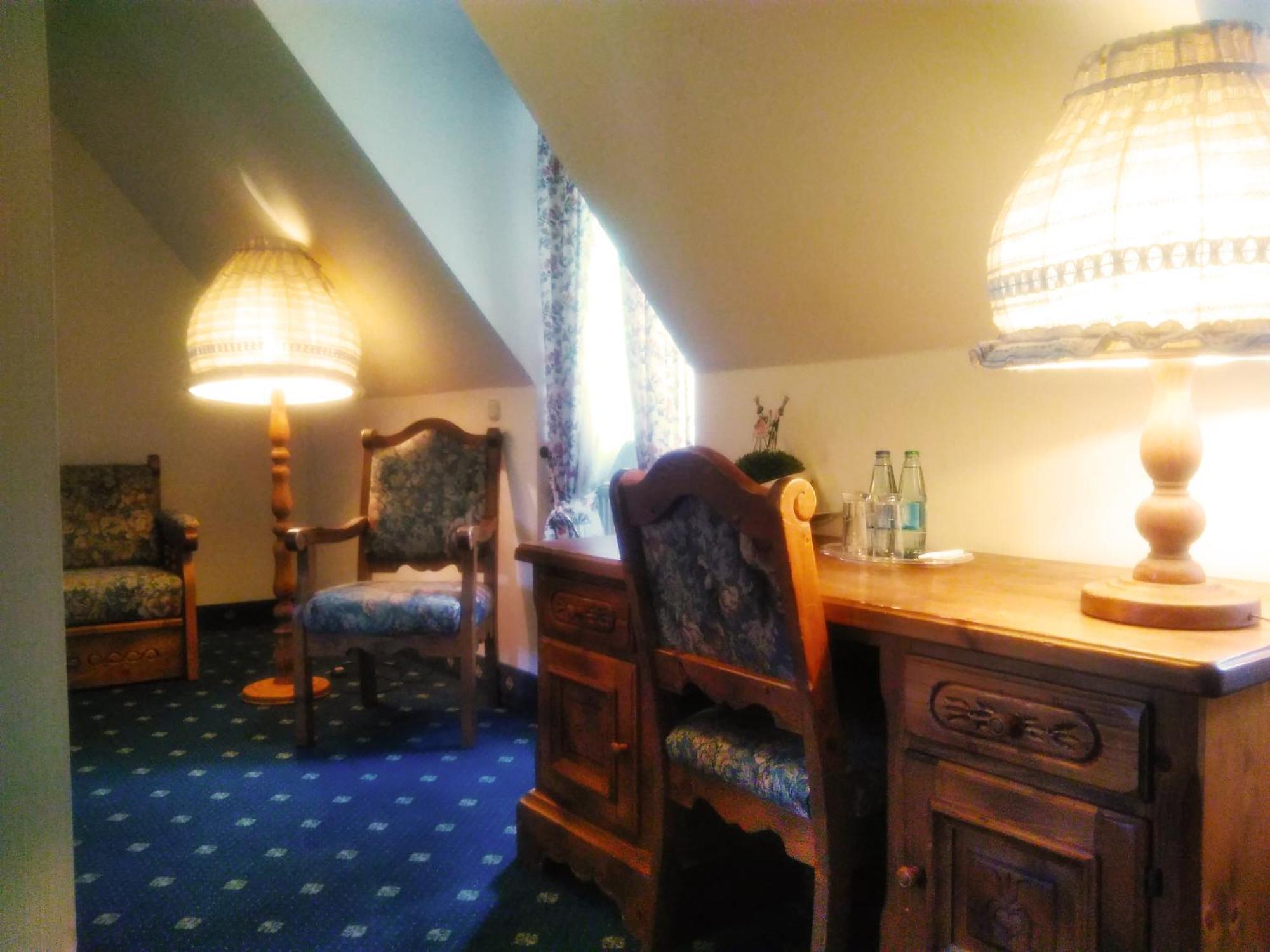 Spundloch- Das Hotel & Weinrestaurant Veitshöchheim Eksteriør billede
